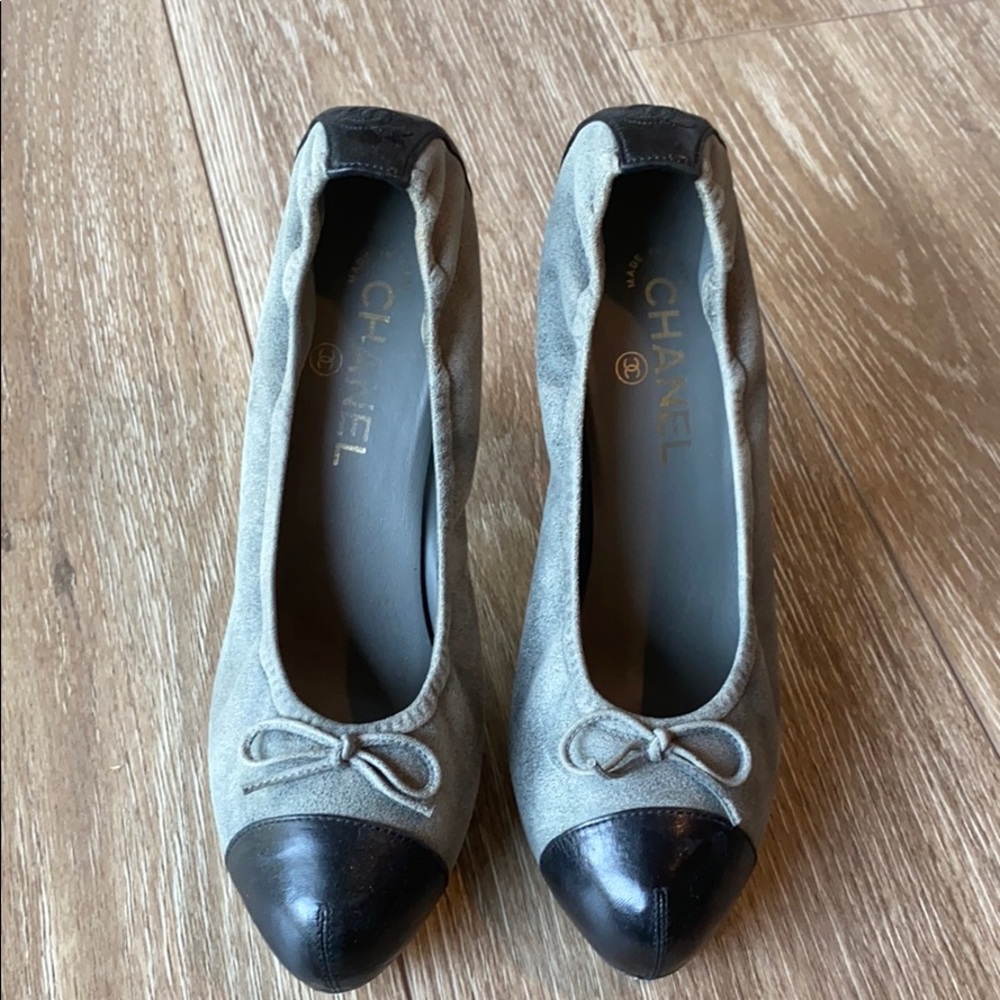 Chanel pump